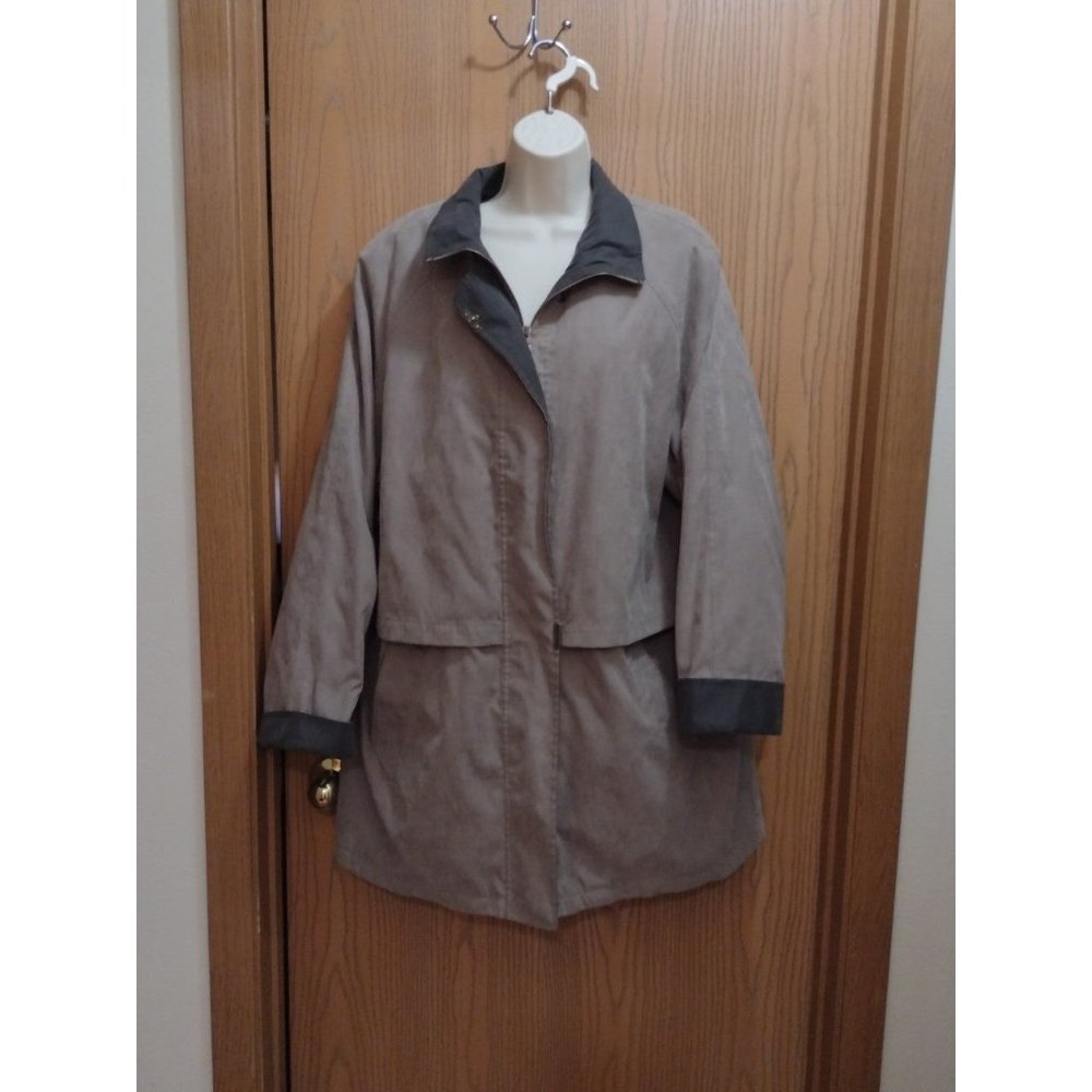 Liz Claiborne Jacket Coat 1X zip out liner, soft microfiber exterior, excellent